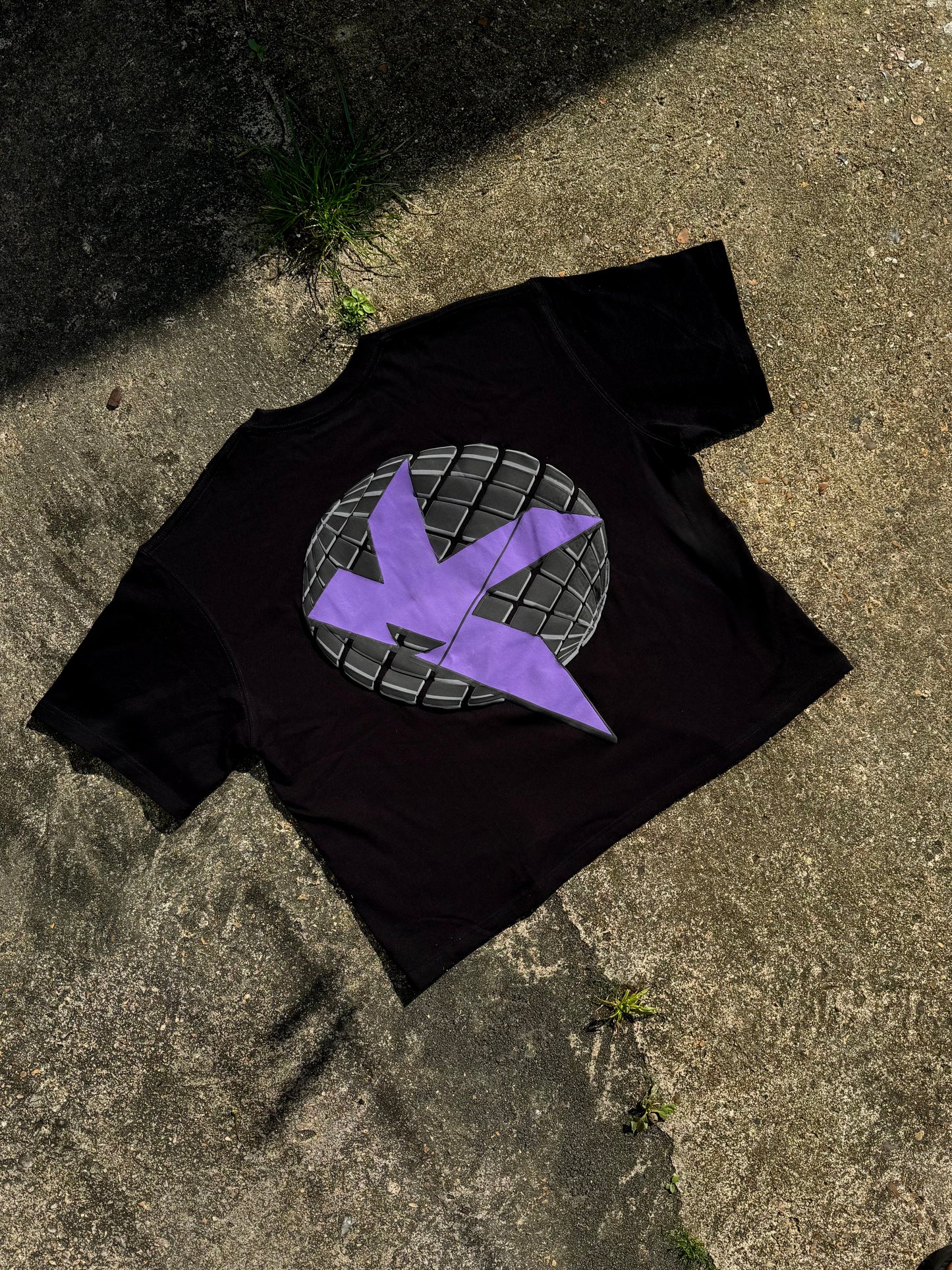 KAPRA KNIGHT TEE - BLK/PRPL